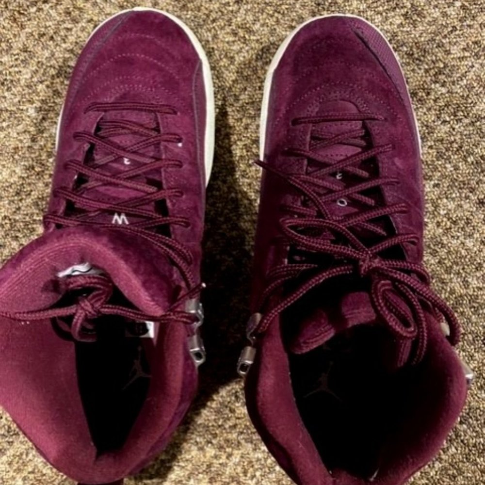 Jordan 12 Retro Bordeaux WORN ONCE